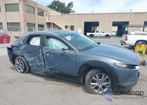 2021 Mazda Cx-30 Premium z USA, uszkodzony, nr VIN 3MVDMBDL3MM317892